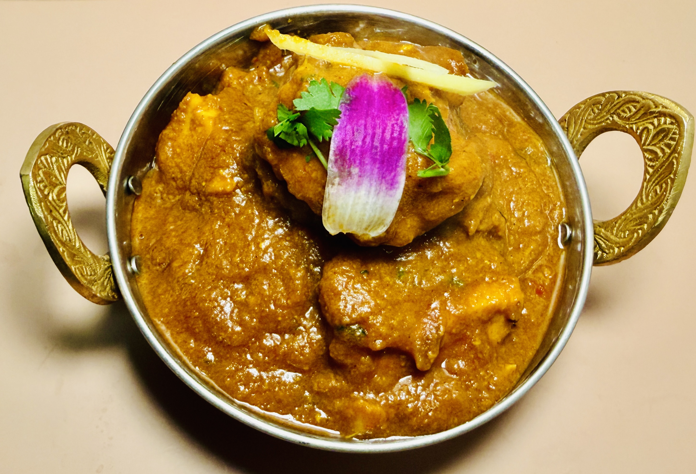 Traditional chicken curry