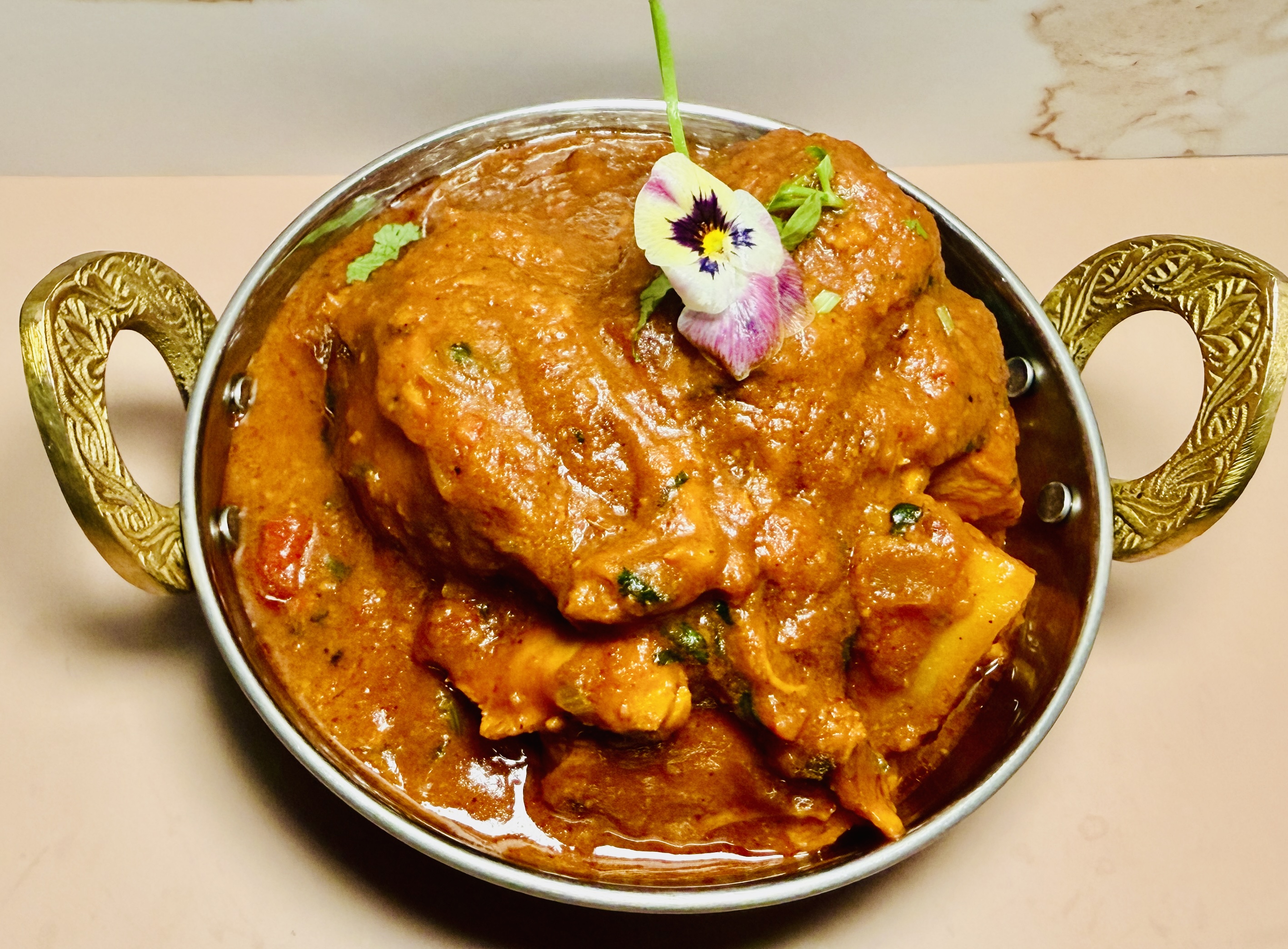 Spicy chicken vindaloo